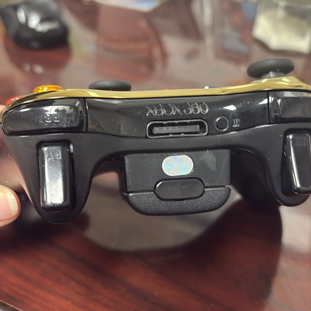 Gold Controller - Picture 5 of 5
